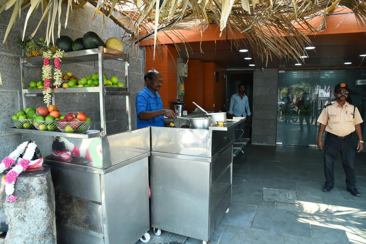 King Park Hotel Pondicherry Exterior photo