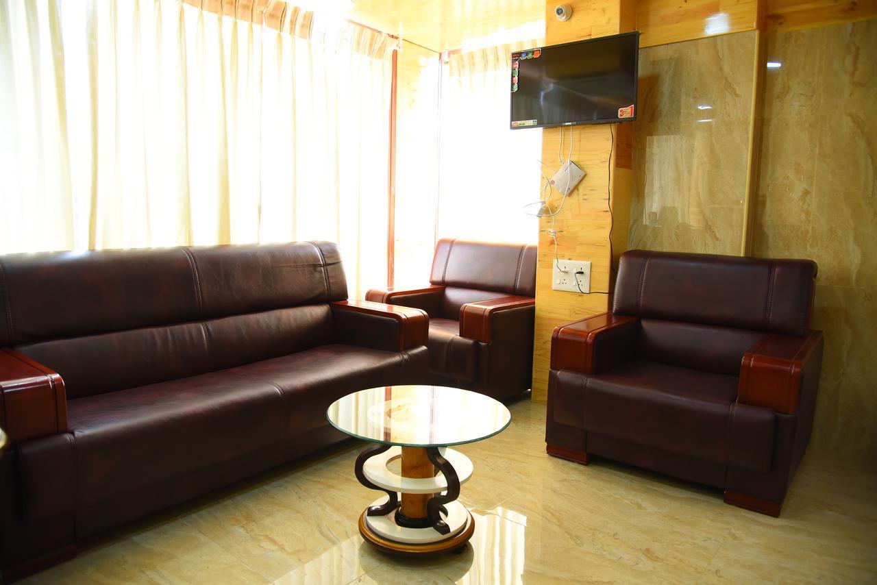 King Park Hotel Pondicherry Exterior photo