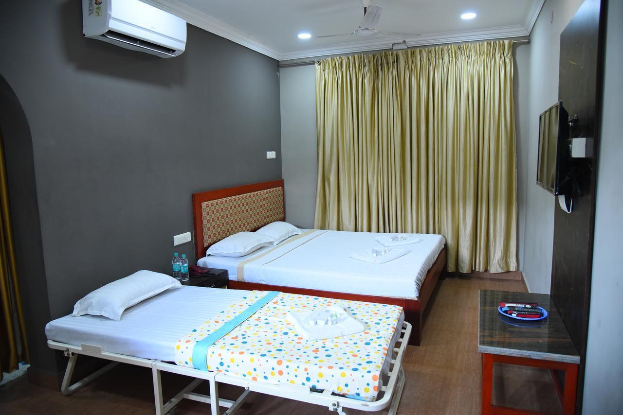 King Park Hotel Pondicherry Exterior photo
