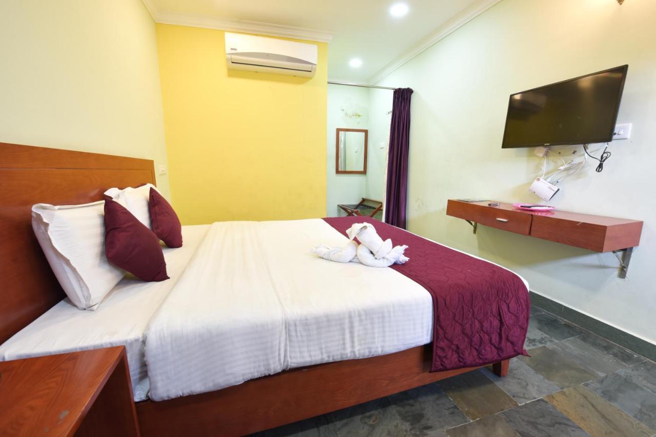 King Park Hotel Pondicherry Exterior photo