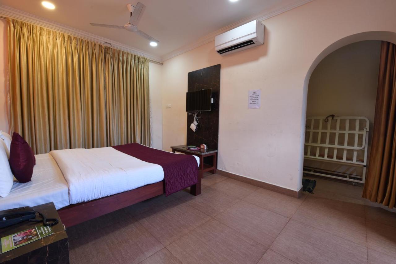 King Park Hotel Pondicherry Exterior photo