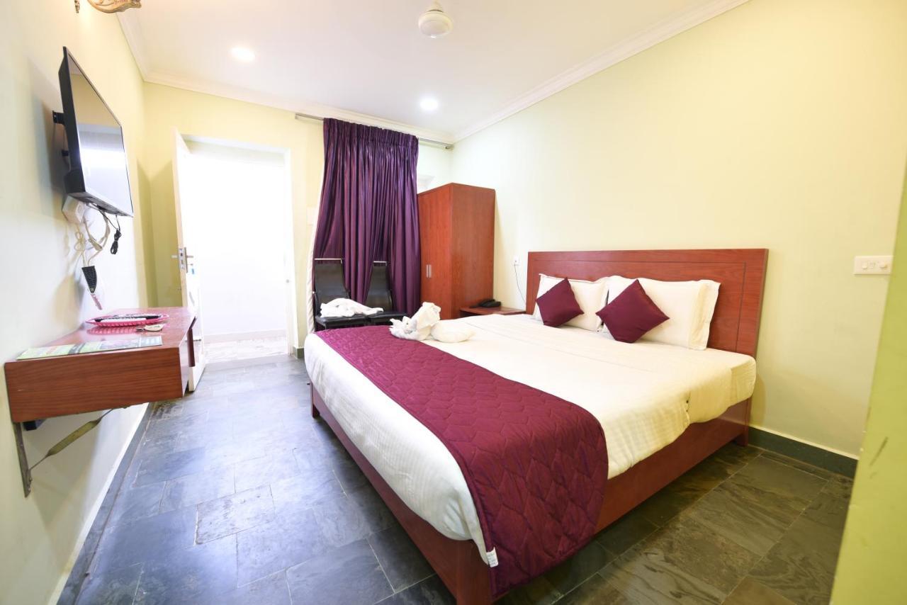 King Park Hotel Pondicherry Exterior photo